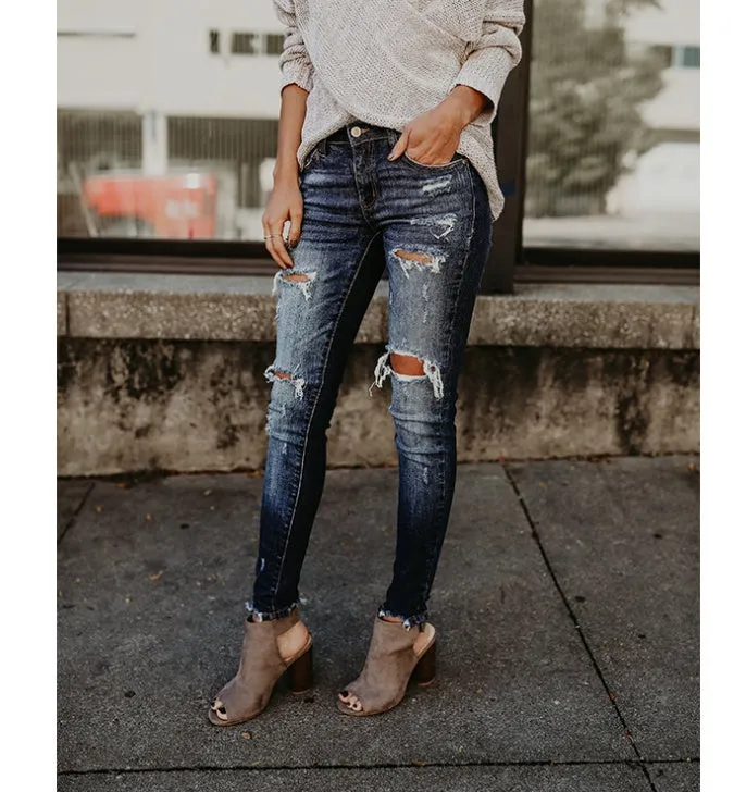 Women's jeans, pierced feet, mid-rise jeans